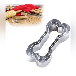 New In Package 3 Stainless Steel Dog Bone Treat Cutter’s